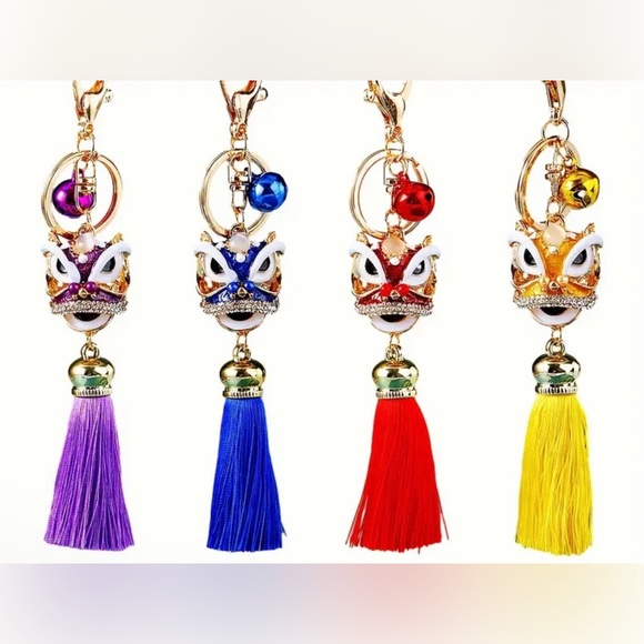 🐲 New! Lucky Dragon Head Tassel Keychain - Picture 2 of 2